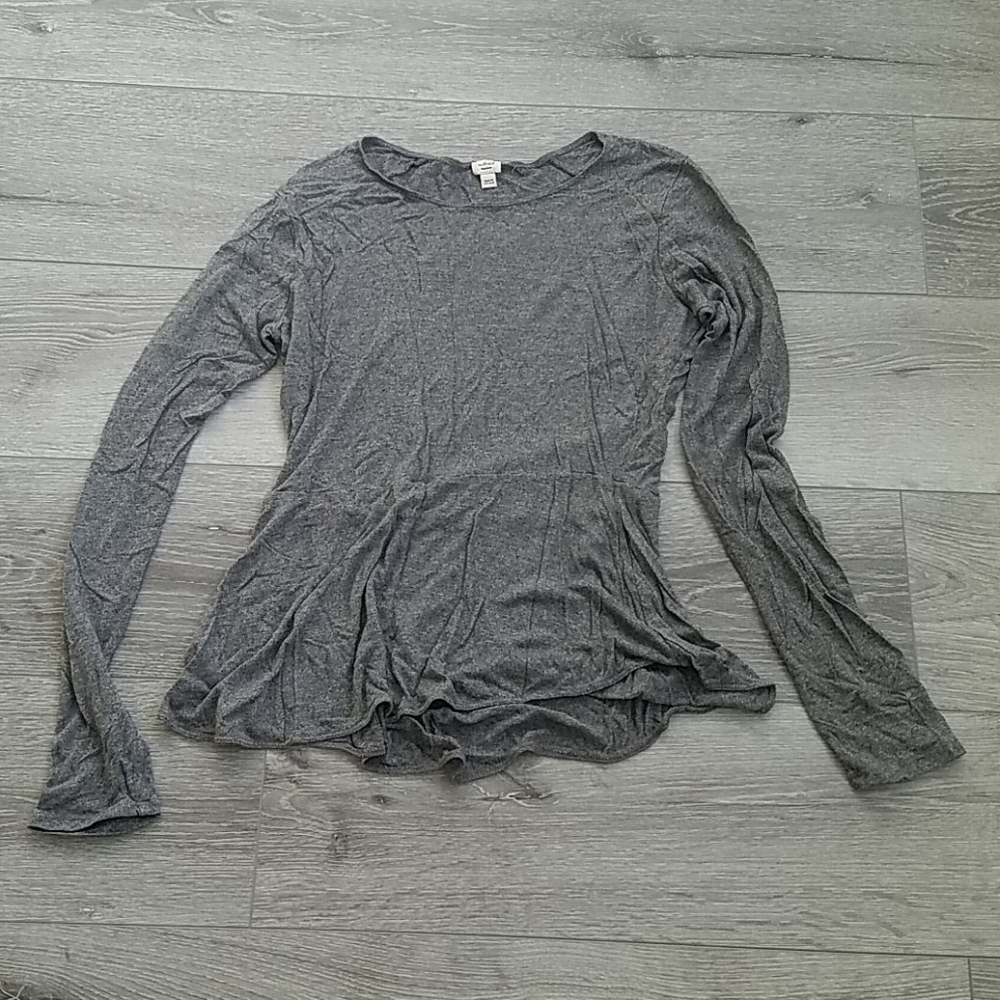 Wilfred Aritzia Gray Long sleeve
